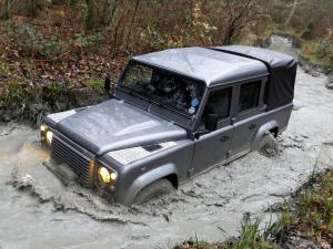 Land Rover Defender 110 Double Cab Pickup 2007 года (UK)